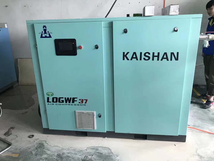 開山無油水潤(run)滑螺杆空壓機服(fu)務于食品行業