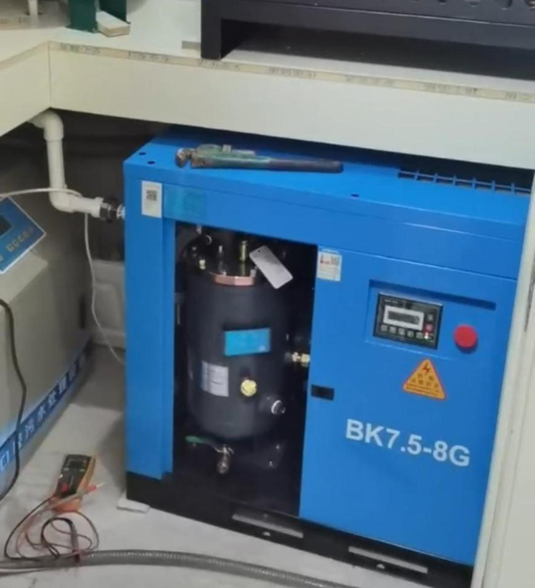 口腔醫(yī)院用上了開山螺(luó)杆空壓機